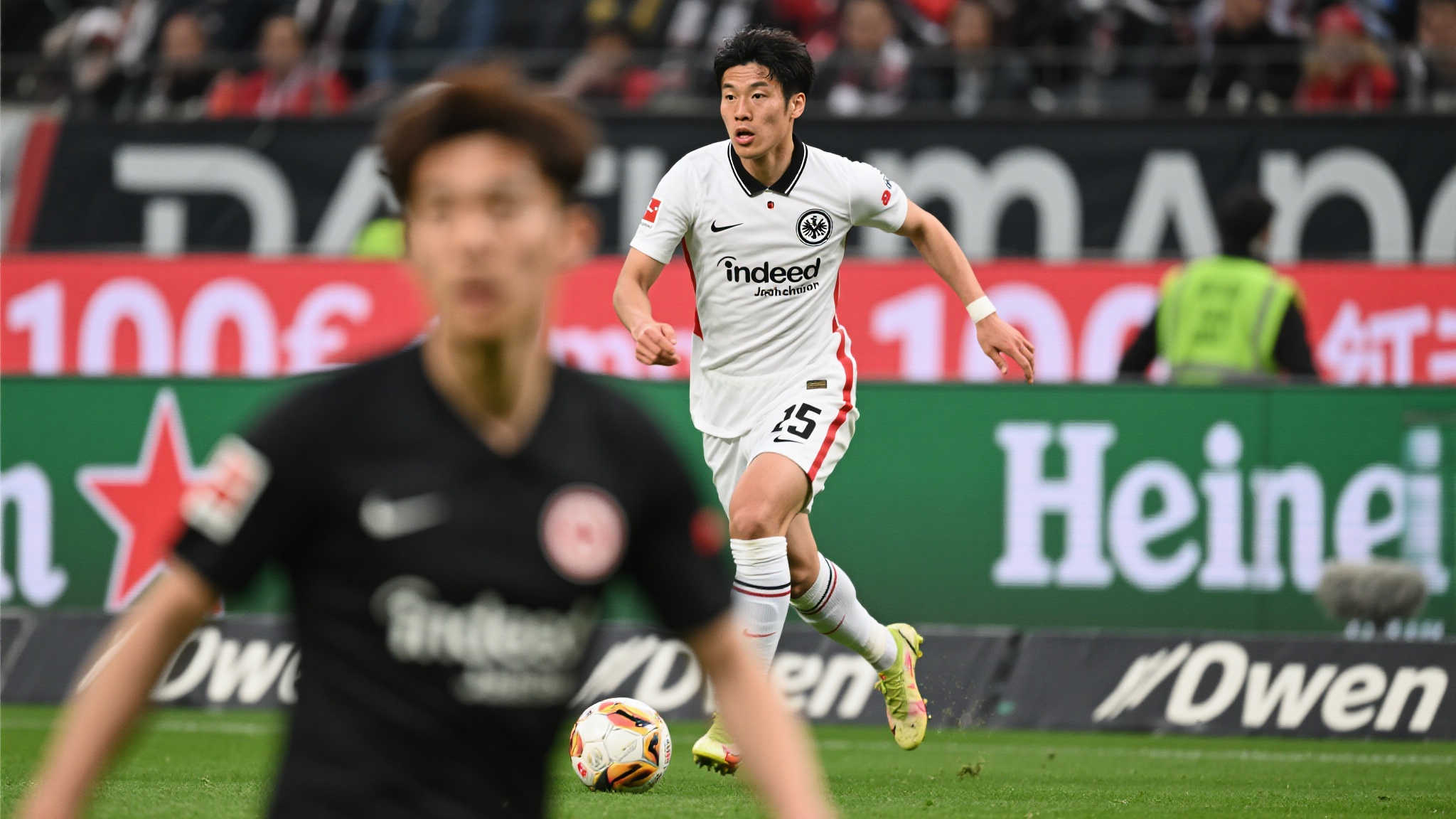 板仓滉引发法兰克福兴趣,解约金达千万欧元 在德国职业足球界,又一桩引人注目的转会可能正在酝酿